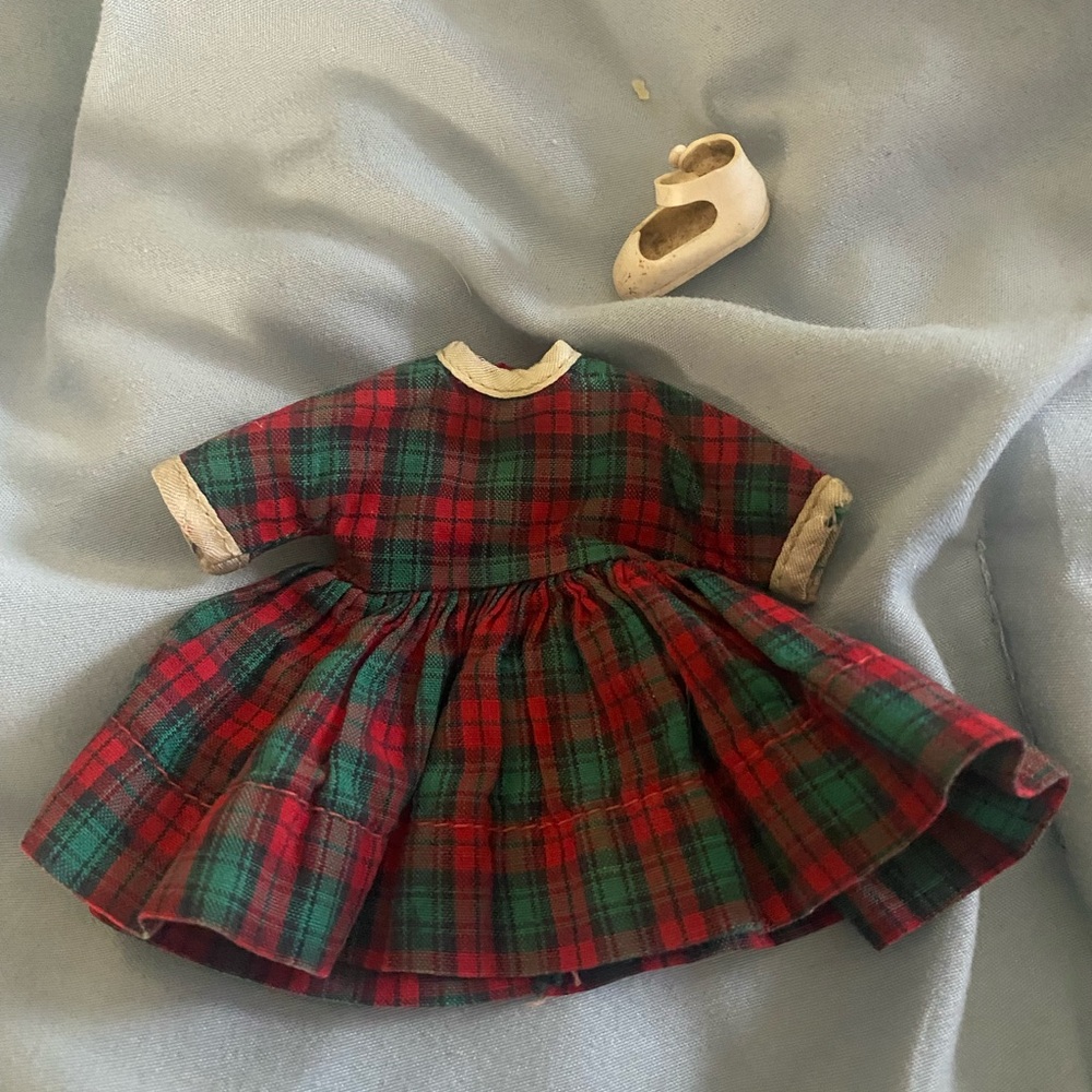 Vintage Betsy McCall- school Days Holidays red plaid dress with 1 shoe